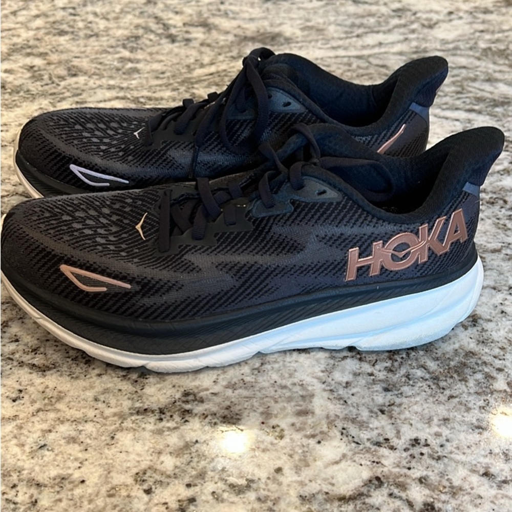 Women’s Hoka Clifton 9